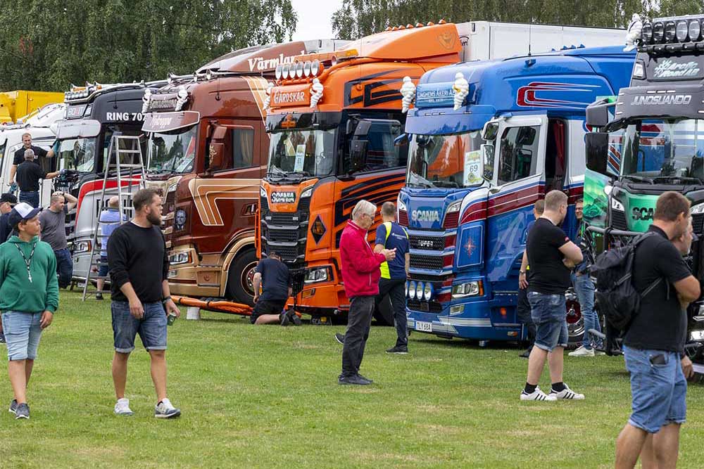The truckvisors on a stand