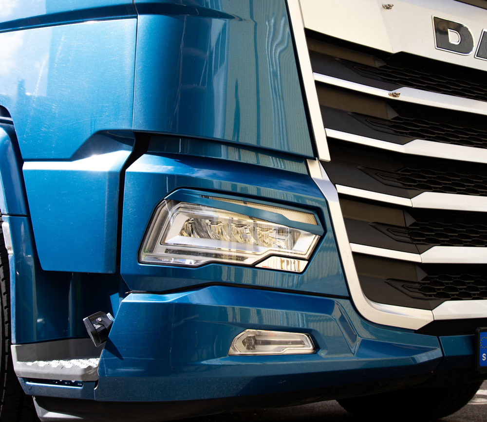 Eyelids original look for DAF XG/XG+/XF