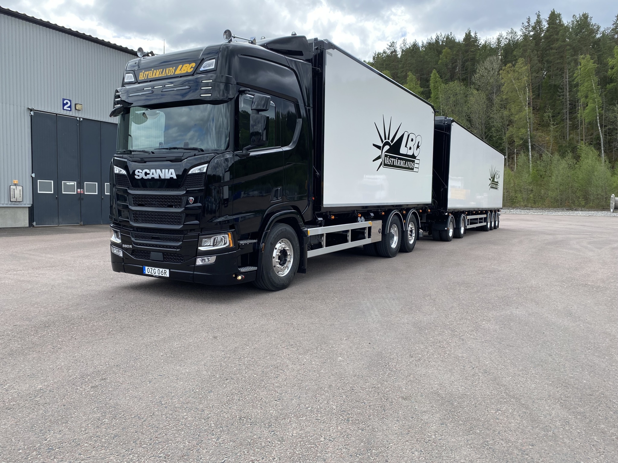 Sunvisor 35 cm for Scania NG with Lazer Linear 18 Elite 126W LED-bars