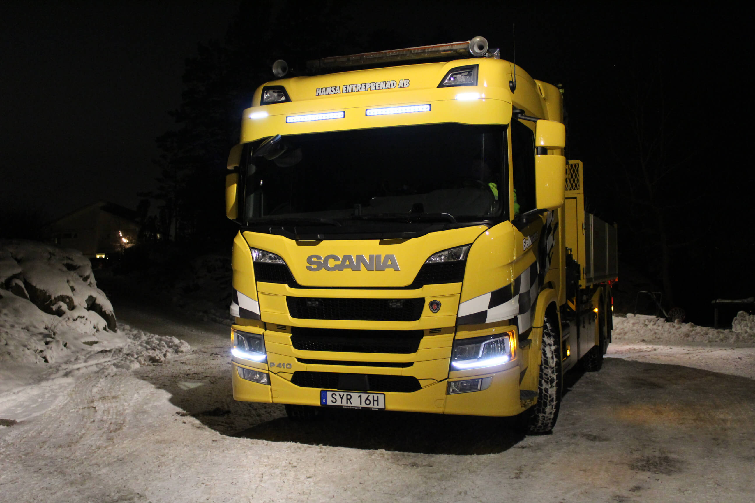 Sunvisor 35 cm for Scania NG Prepared for Vision X XPL Halo 21' 75W LED-bars