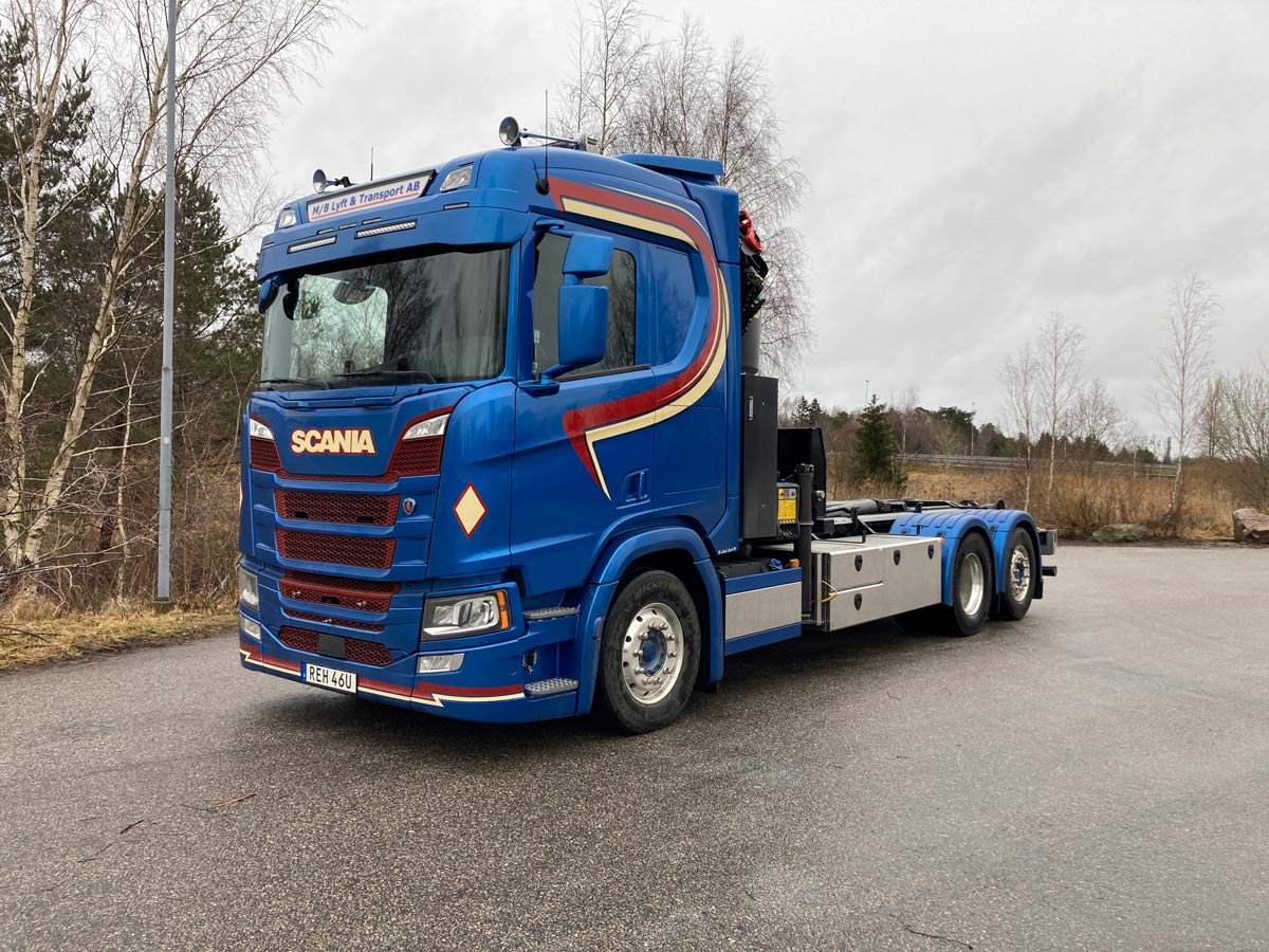 Sunvisor 35 cm for Scania NG with Vision X XPL Halo 21' 75W LED-bars