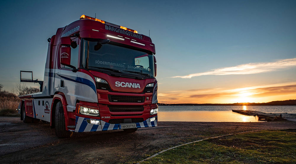 Sunvisor 30 cm for Scania NG With - Vision X XPL HALO 21'' 75W LED-bars
