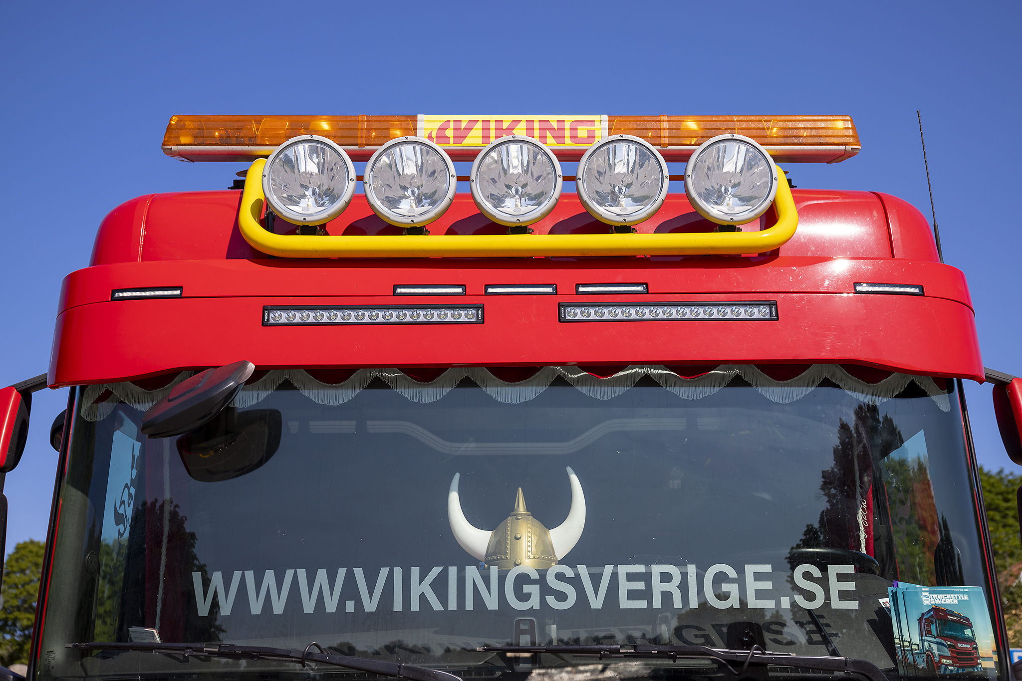 Sunvisor 30 cm for Scania NG With - Vision X XPL HALO 21'' 75W LED-bars