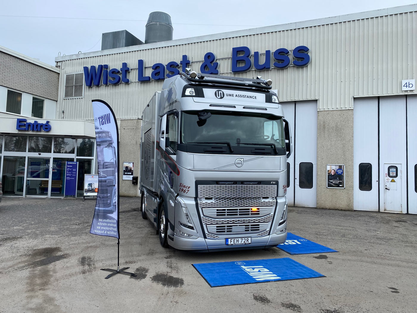 Sunvisor for Volvo FH/FM 4/5 and FMX With Lazer Linear 18 Elite 126W LED-bars with white pos.light