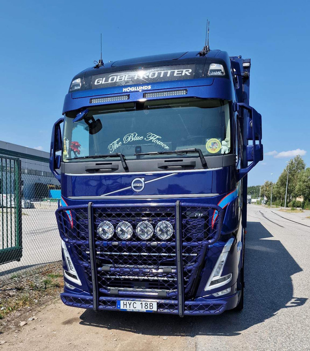 Sunvisor for Volvo FH/FM 4/5 and FMX Prepared for Vision X XPL HALO 21' 75W LED-bars