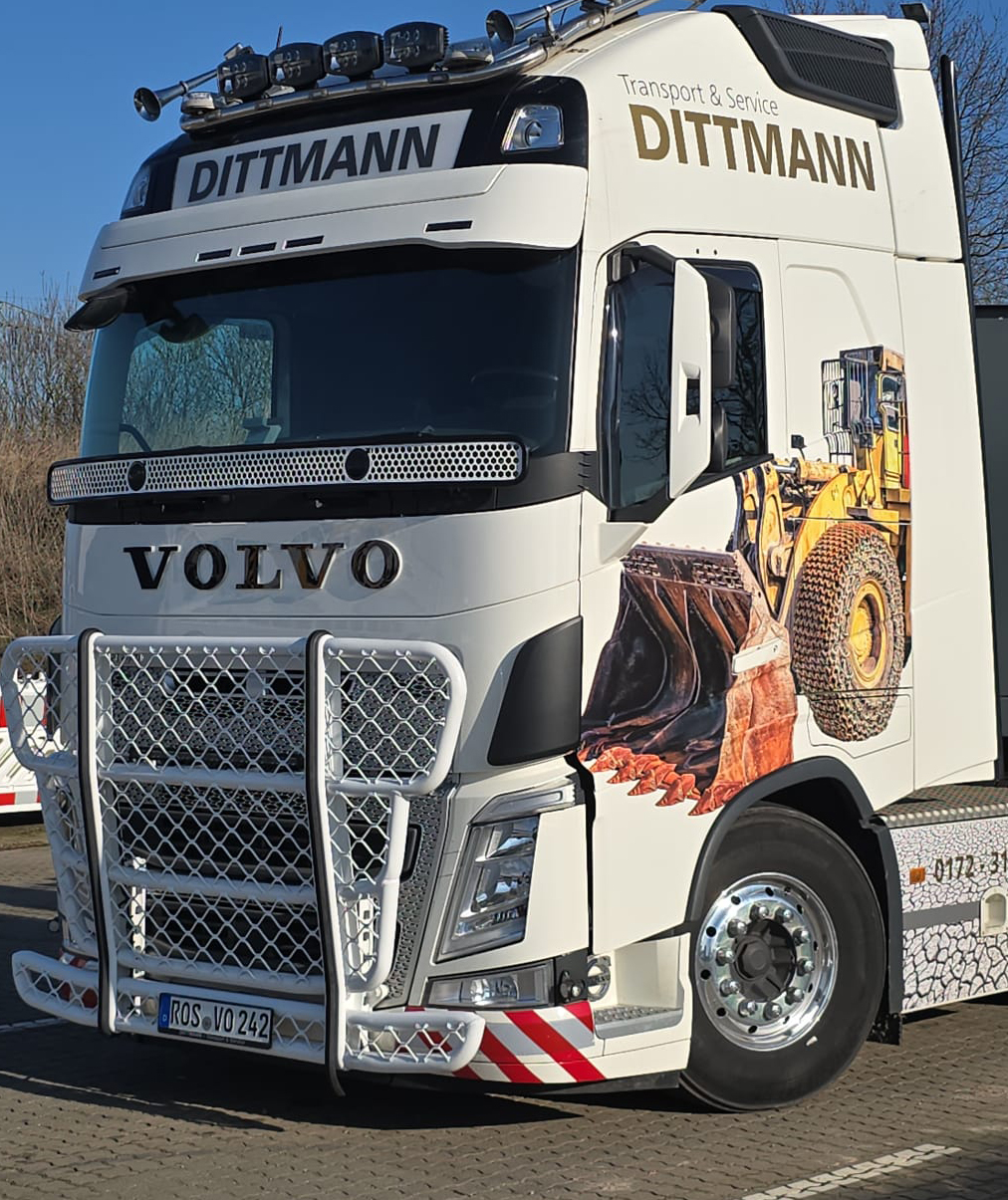 Sunvisor for Volvo FH/FM 4/5 and FMX Custom prep. for 5 pos.lights